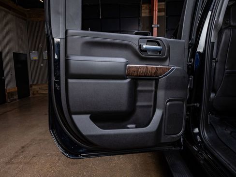 Used 2020 GMC Sierra 3500 Denali w/ Denali Ultimate Package image 37