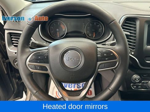 Used 2019 Jeep Cherokee Latitude Plus w/ Cold Weather Group image 18