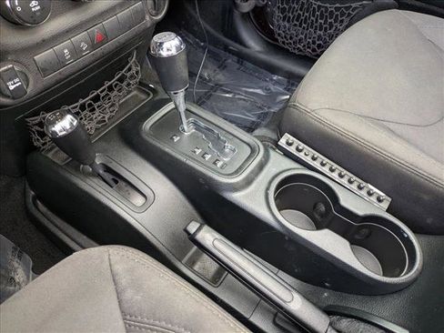 Used 2018 Jeep Wrangler Unlimited Sport w/ Connectivity Group image 12