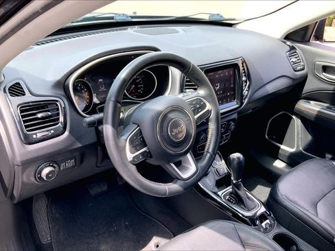 Used 2017 Jeep Compass Limited image 15