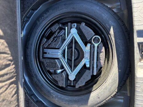 Used 2024 Subaru Crosstrek 2.0i Premium image 19