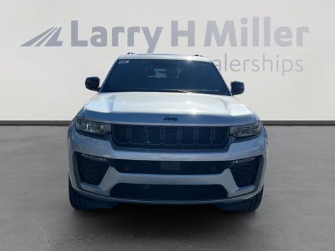 New 2026 Jeep Grand Cherokee L Limited image 8