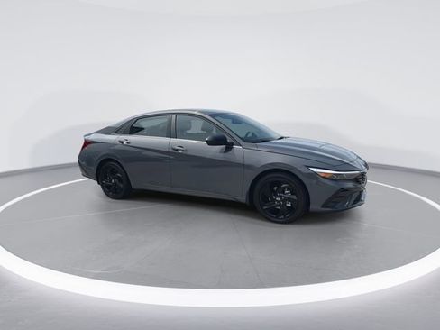 New 2026 Hyundai Elantra SEL Sport Premium FWD image 9