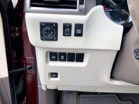 Used 2016 Lexus GX 460 w/ Premium Package AWD/4WD image 27