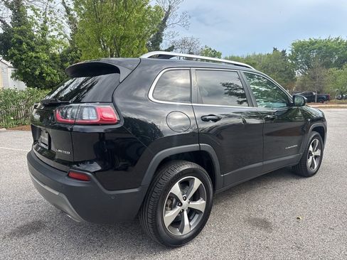 Used 2021 Jeep Cherokee Limited w/ Elite Package AWD/4WD image 9