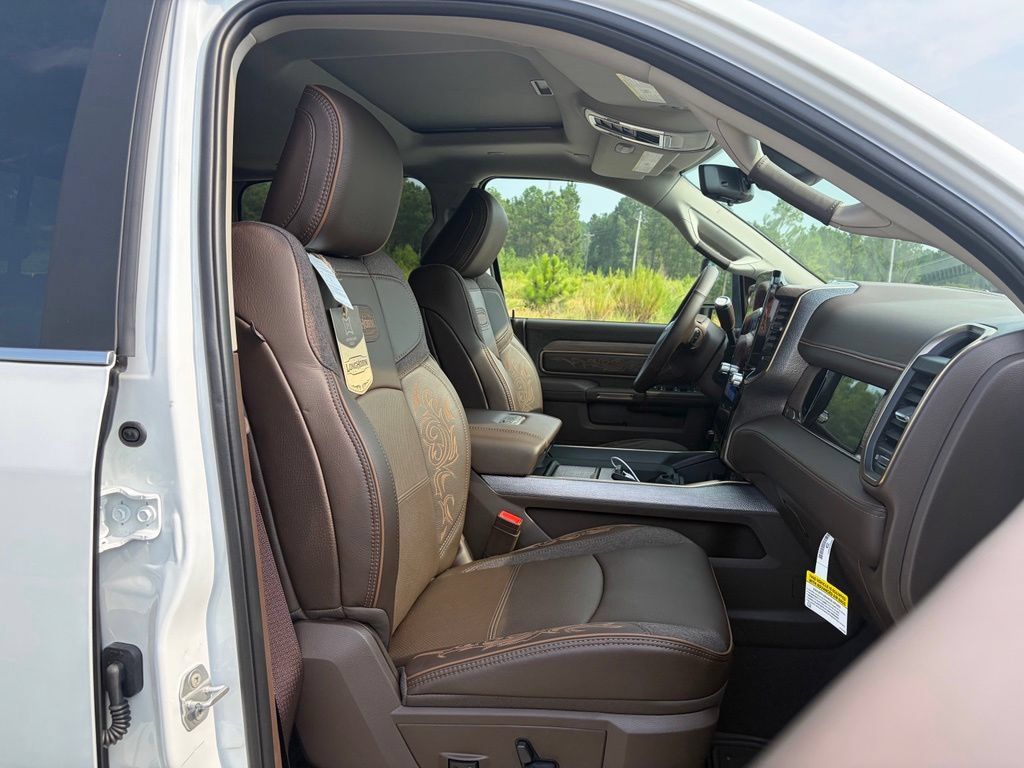 New 2026 RAM 3500 Longhorn AWD/4WD image 51