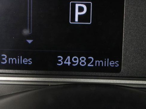 Certified 2022 Nissan Versa SR image 26