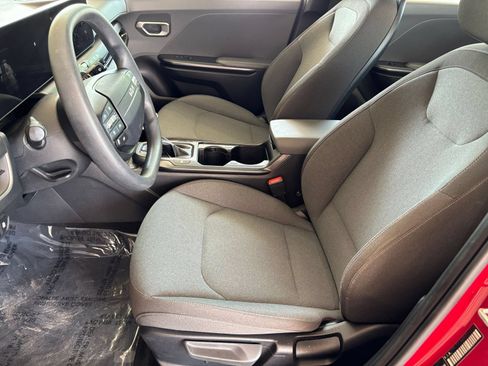 Used 2025 Kia K4 FWD image 25