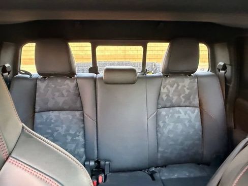 Used 2025 Toyota Tacoma TRD Pro AWD/4WD image 2