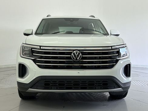 Used 2025 Volkswagen Atlas SE FWD image 6