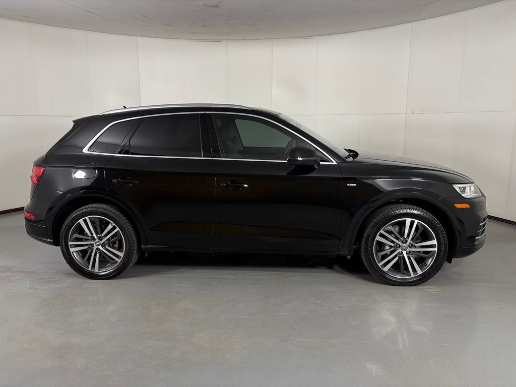 Used 2020 Audi Q5 e Premium Plus w/ Premium Plus Package AWD/4WD image 9