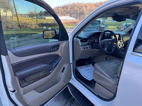 Used 2016 Chevrolet Suburban LT image 9