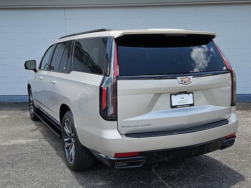 Certified 2024 Cadillac Escalade ESV Sport Platinum w/ LPO, Floor Liner Package image 3