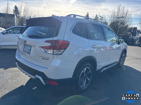 Used 2023 Subaru Forester Touring image 7