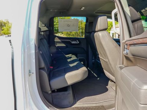 Used 2026 GMC Sierra 1500 SLT w/ SLT Convenience Package AWD/4WD image 14