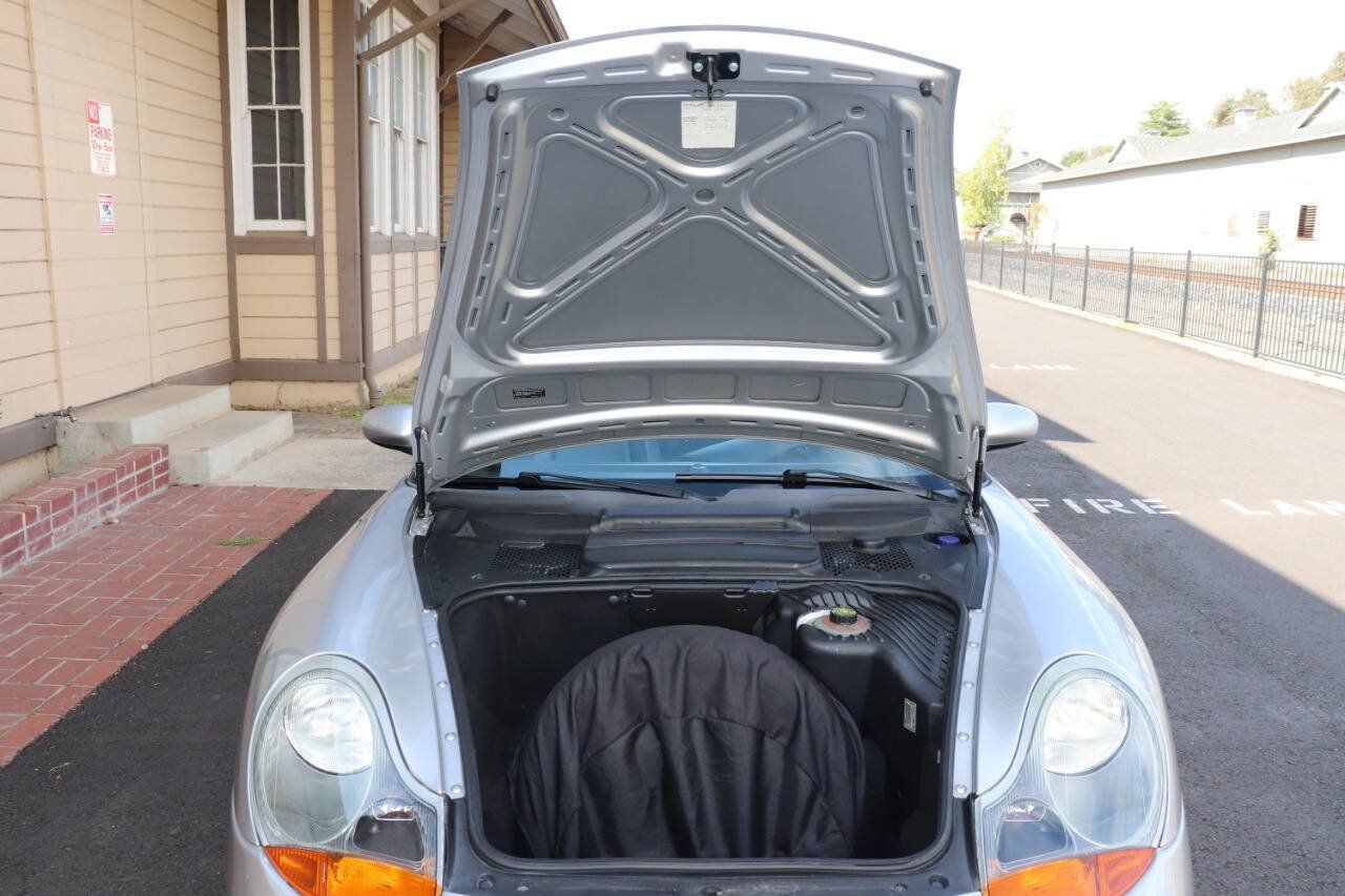 Used 2002 Porsche Boxster RWD image 40