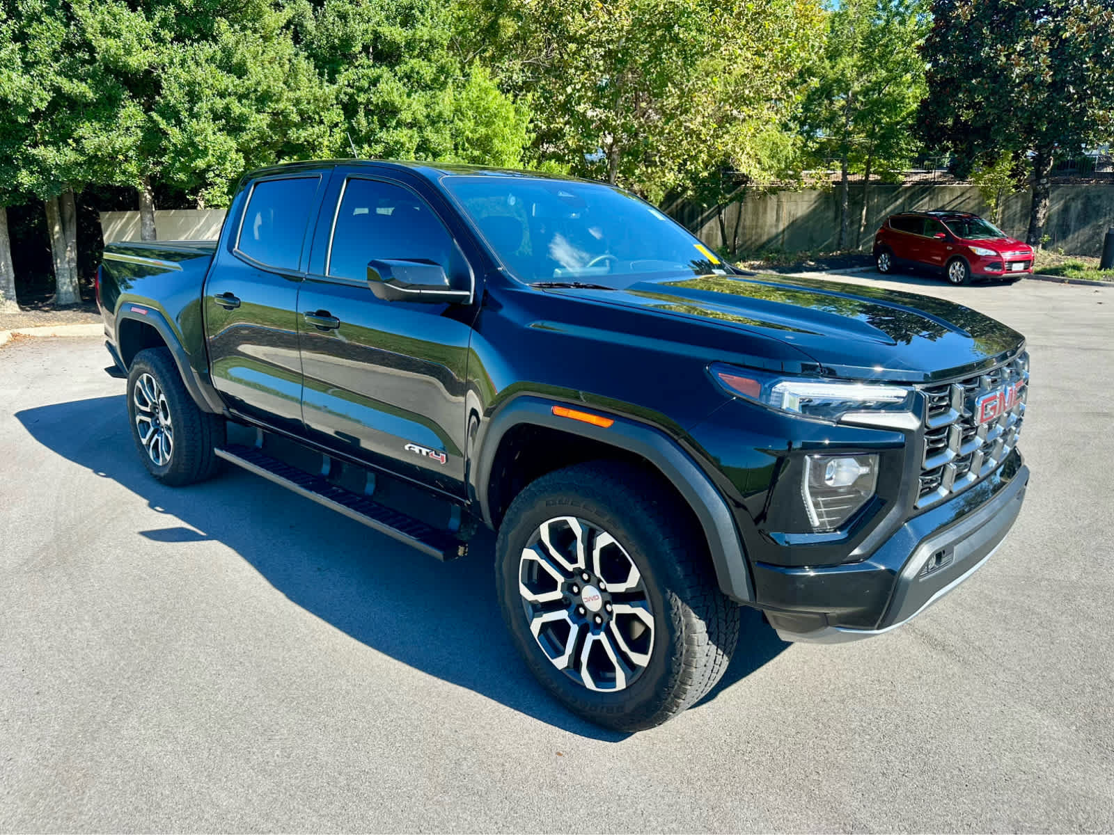 Used 2024 GMC Canyon AT4 w/ Technology Package AWD/4WD image 3