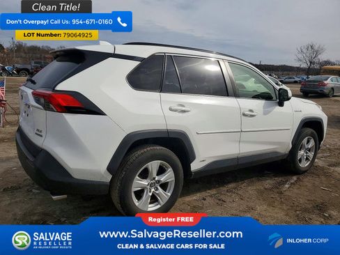 Used 2019 Toyota RAV4 XLE w/ Carpet Mat Package image 4