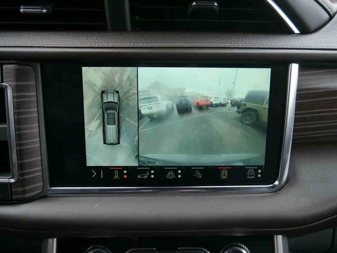 Used 2024 GMC Yukon XL Denali w/ Advanced Technology Package image 38