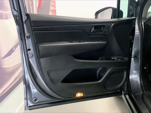 Used 2023 Honda Odyssey EX-L image 25