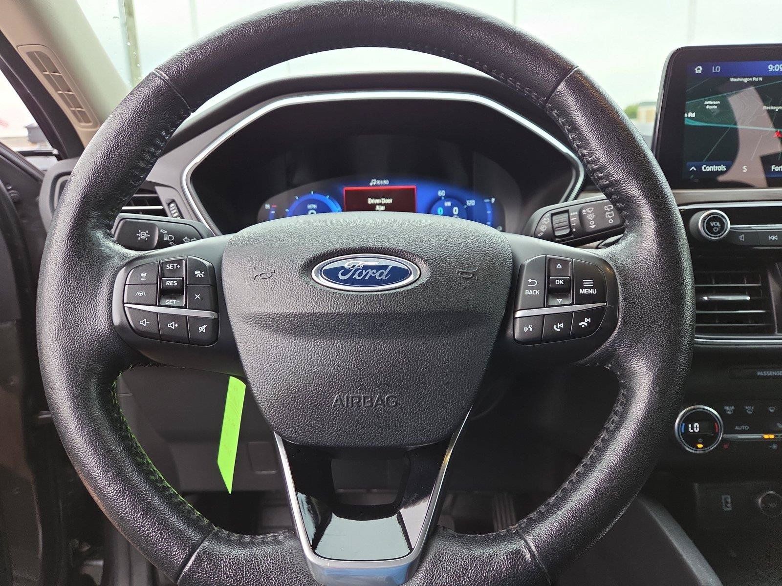 Used 2020 Ford Escape Titanium AWD/4WD image 13
