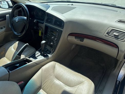 Used 2004 Volvo S60 2.4 FWD image 19