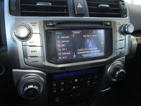 Used 2016 Toyota 4Runner Limited image 34