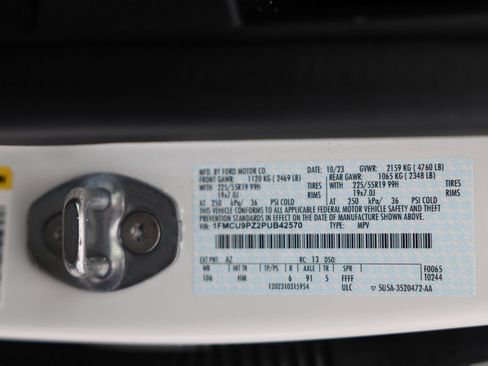 Certified 2023 Ford Escape ST-Line Elite image 35