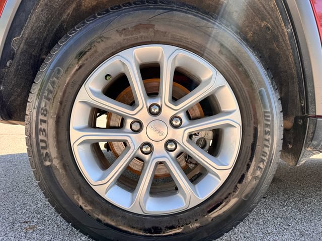 Used 2021 Jeep Grand Cherokee Laredo X AWD/4WD image 34