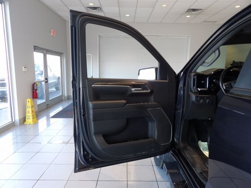 Used 2022 Chevrolet Silverado 1500 RST AWD/4WD image 7