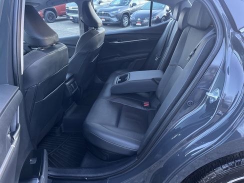 Used 2025 Toyota Camry XLE image 28