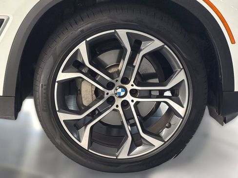 Certified 2022 BMW X5 sDrive40i w/ Parking Assistance Package RWD image 11