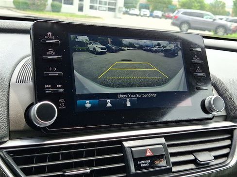 Used 2022 Honda Accord Sport image 17