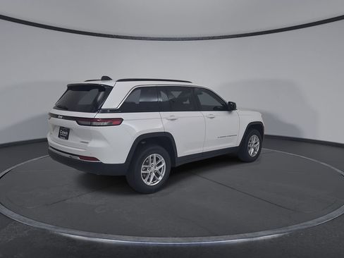 New 2026 Jeep Grand Cherokee Laredo X AWD/4WD image 15