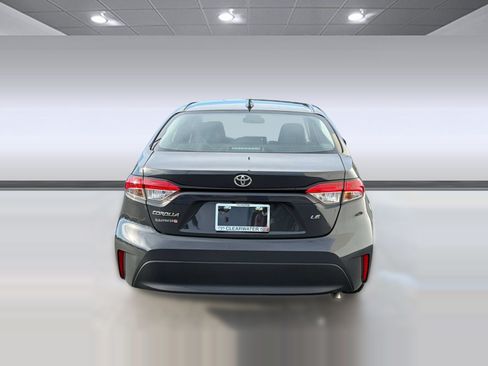 Used 2024 Toyota Corolla LE FWD image 10