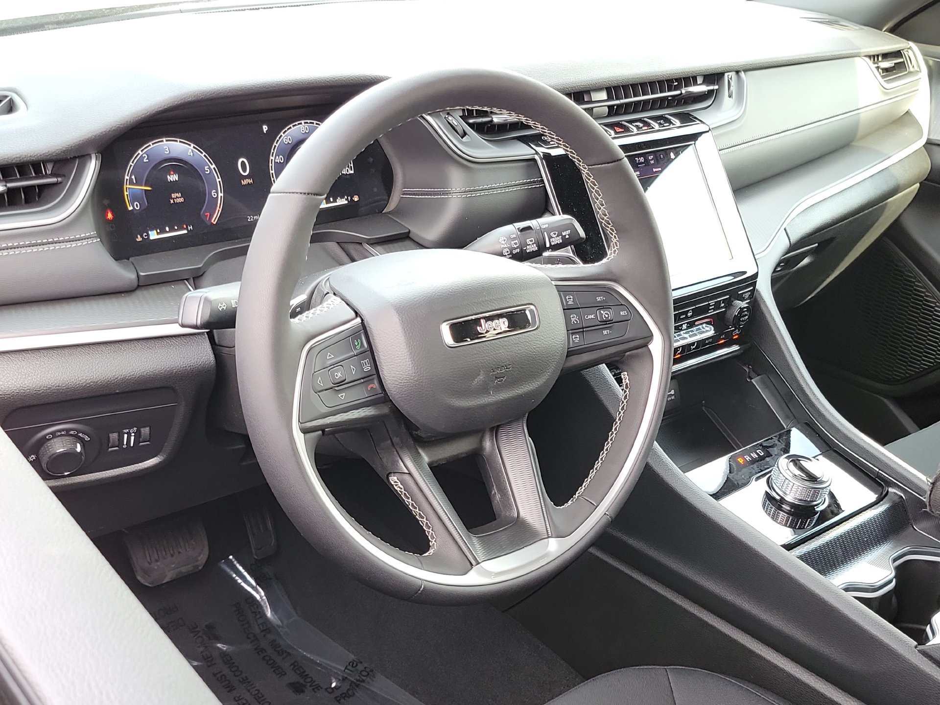 New 2026 Jeep Grand Cherokee L 4WD image 3