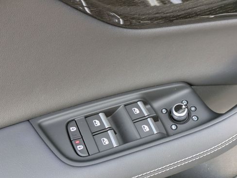 Used 2025 Audi Q7 3.0T Premium Plus w/ Premium Plus Package image 10