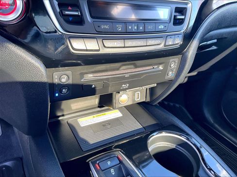 Used 2022 Honda Pilot Black Edition image 27