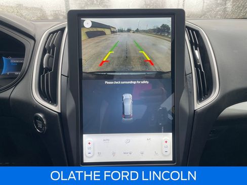 Used 2023 Ford Edge SEL w/ Convenience Package image 16