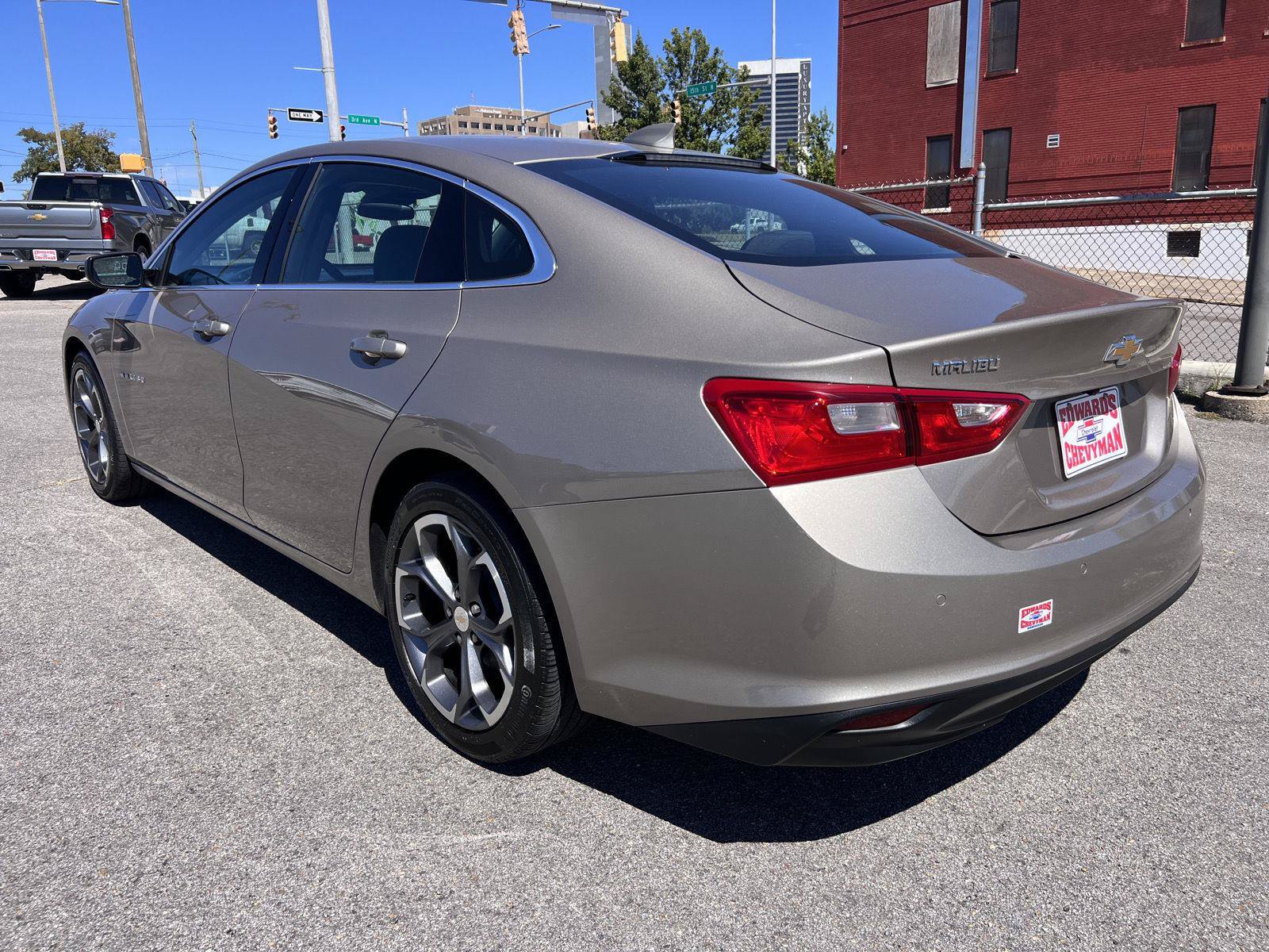 Used 2024 Chevrolet Malibu LT FWD image 31