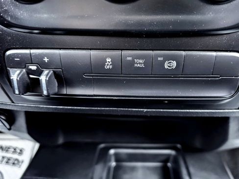 Used 2014 RAM 3500 Tradesman w/ Chrome Appearance Group AWD/4WD image 26