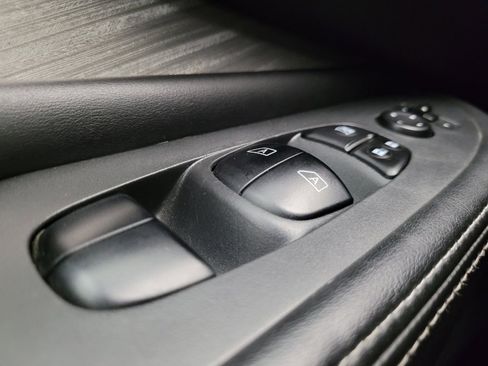 Used 2017 Nissan Murano S image 27