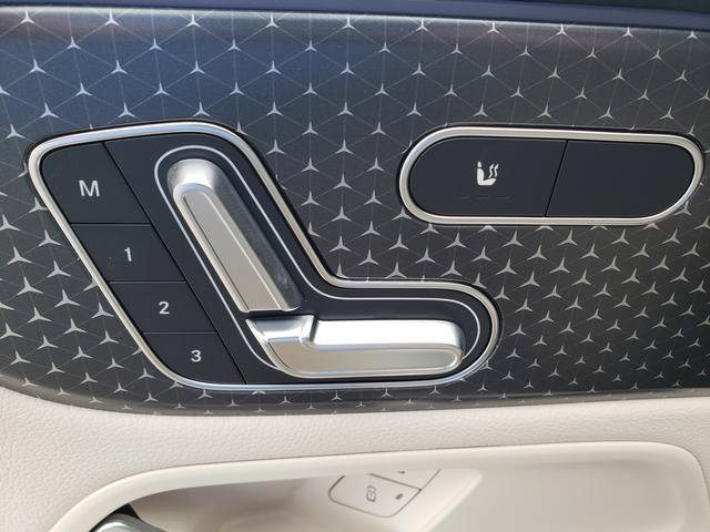 New 2025 Mercedes-Benz GLB 250 4MATIC image 20