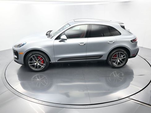 Used 2022 Porsche Macan S image 35