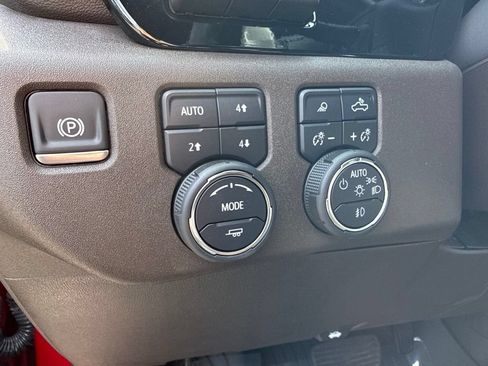 Used 2024 Chevrolet Silverado 1500 LTZ w/ Technology Package AWD/4WD image 29