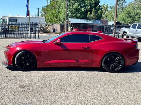 Used 2021 Chevrolet Camaro SS RWD image 4