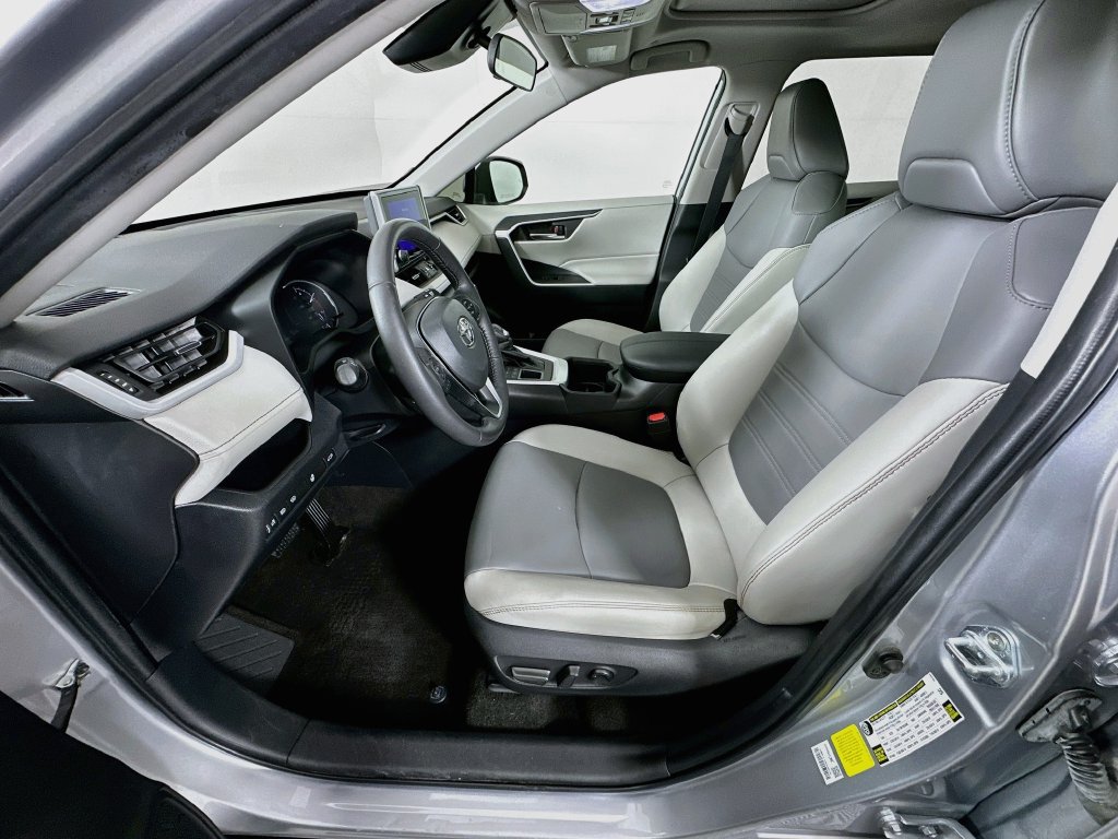 Certified 2023 Toyota RAV4 XLE Premium AWD/4WD image 20