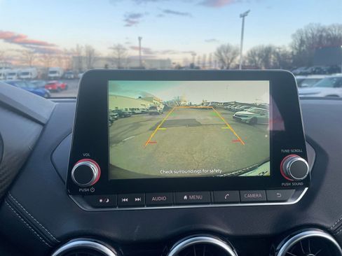 Used 2025 Nissan Sentra SV image 17