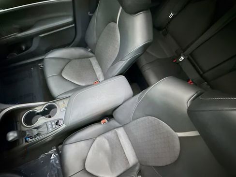 Used 2022 Toyota Camry XSE image 21