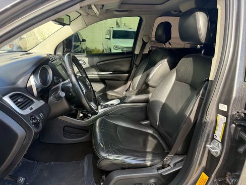 Used 2014 Dodge Journey Limited w/ Flexible Seating Group image 10